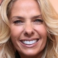 Adriane Galisteu Alaston