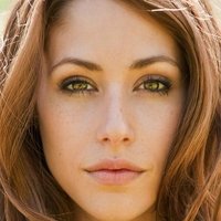 Amanda Crew Alaston