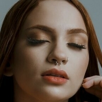 anaandradeeoficial Alaston