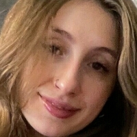 ashley_rossy_freee Alaston