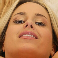 Ashleyniccoleyoga Alaston