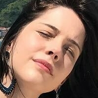 Bia Arantes Alaston