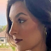 Cami Surro Alaston