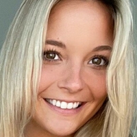 Elle Lovely Alaston