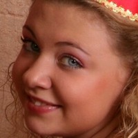 Fiona-Model Alaston