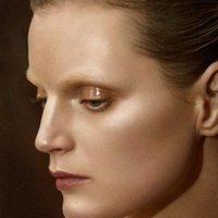 Guinevere Van Seenus Alaston