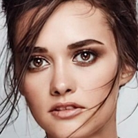 Hande Soral Alaston