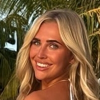 Holly Robinson Alaston