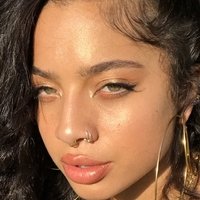 Kiana Ledé Alaston