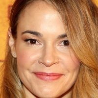 Leisha Hailey Alaston