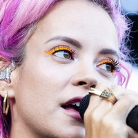 Lily Allen Alaston