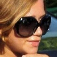 Mary-Kate Olsen Alaston