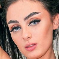 Miley Sin Alaston