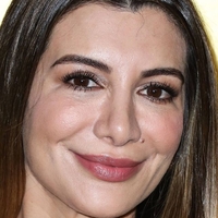 Nasim Pedrad Alaston
