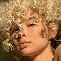 Nomi Sun Alaston