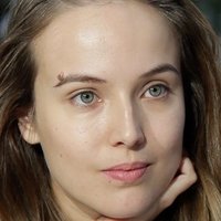 Tereza Voriskova Alaston