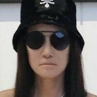 Vera Wang Alaston
