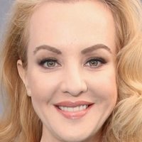 Wendi McLendon-Covey Alaston